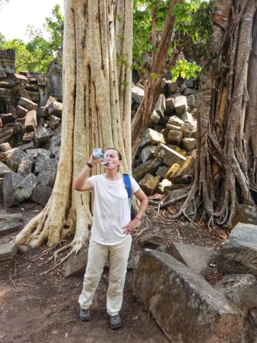 taking a break, Angkor wat, Siem Reap